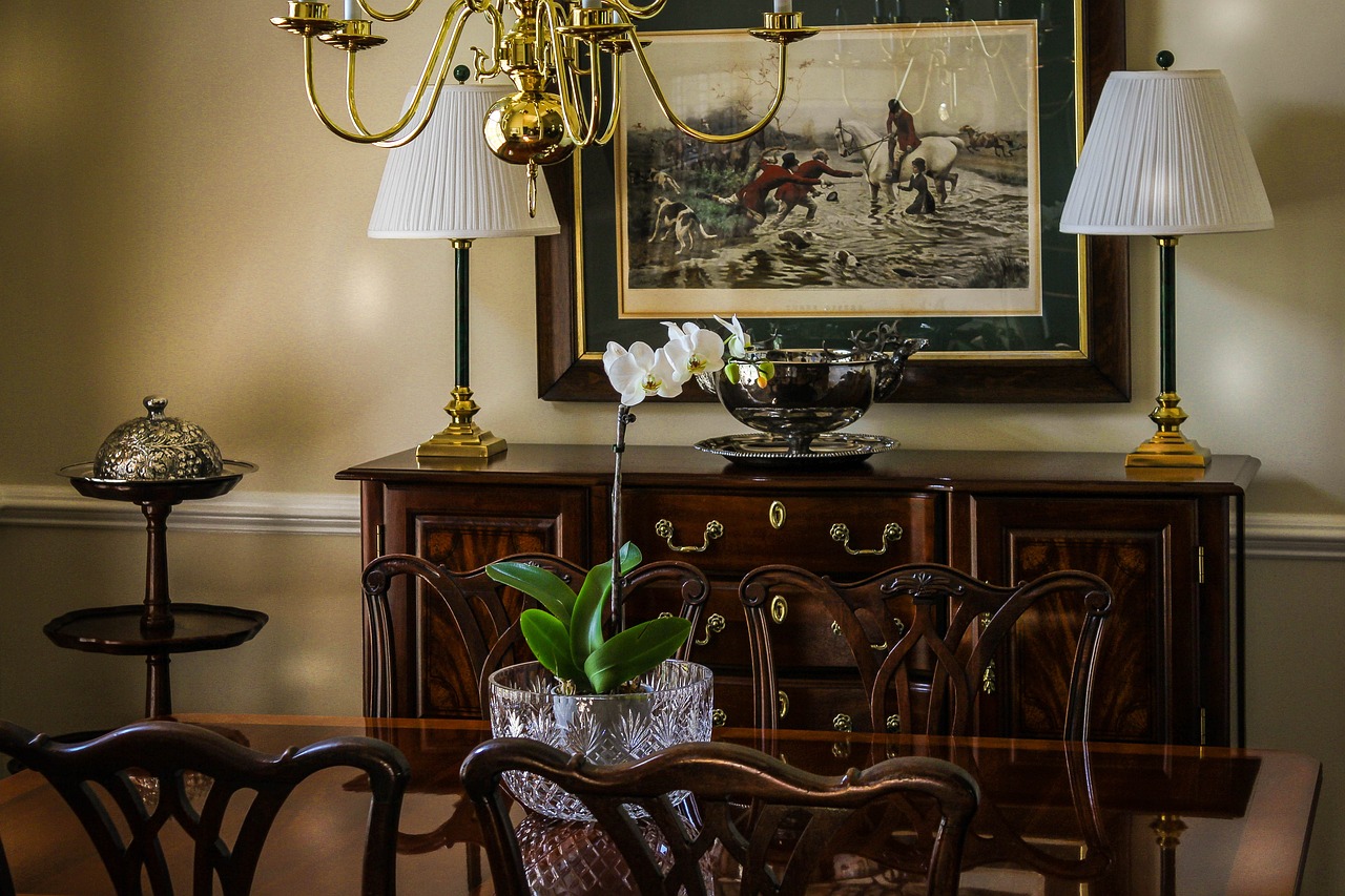 dining room, dining table, chippendale chair-740231.jpg